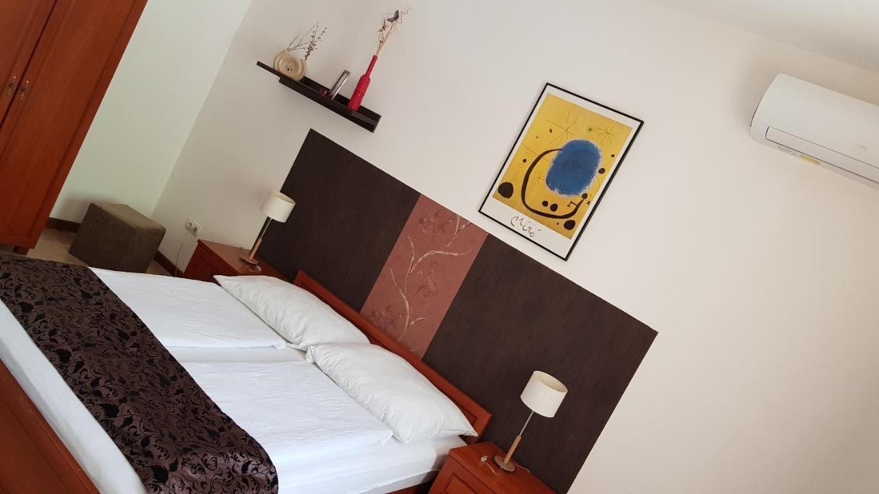 Hotel Aquarius Vendeghaz Szegedin Exterior foto