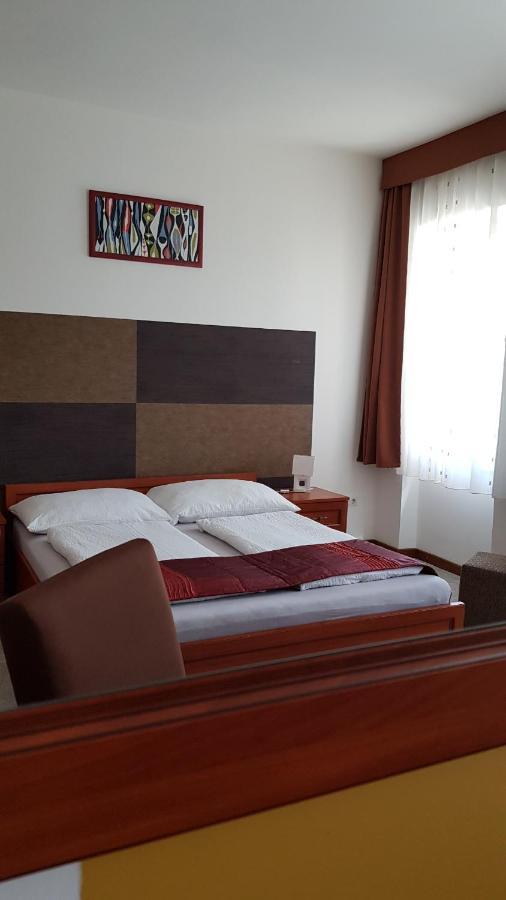 Hotel Aquarius Vendeghaz Szegedin Exterior foto