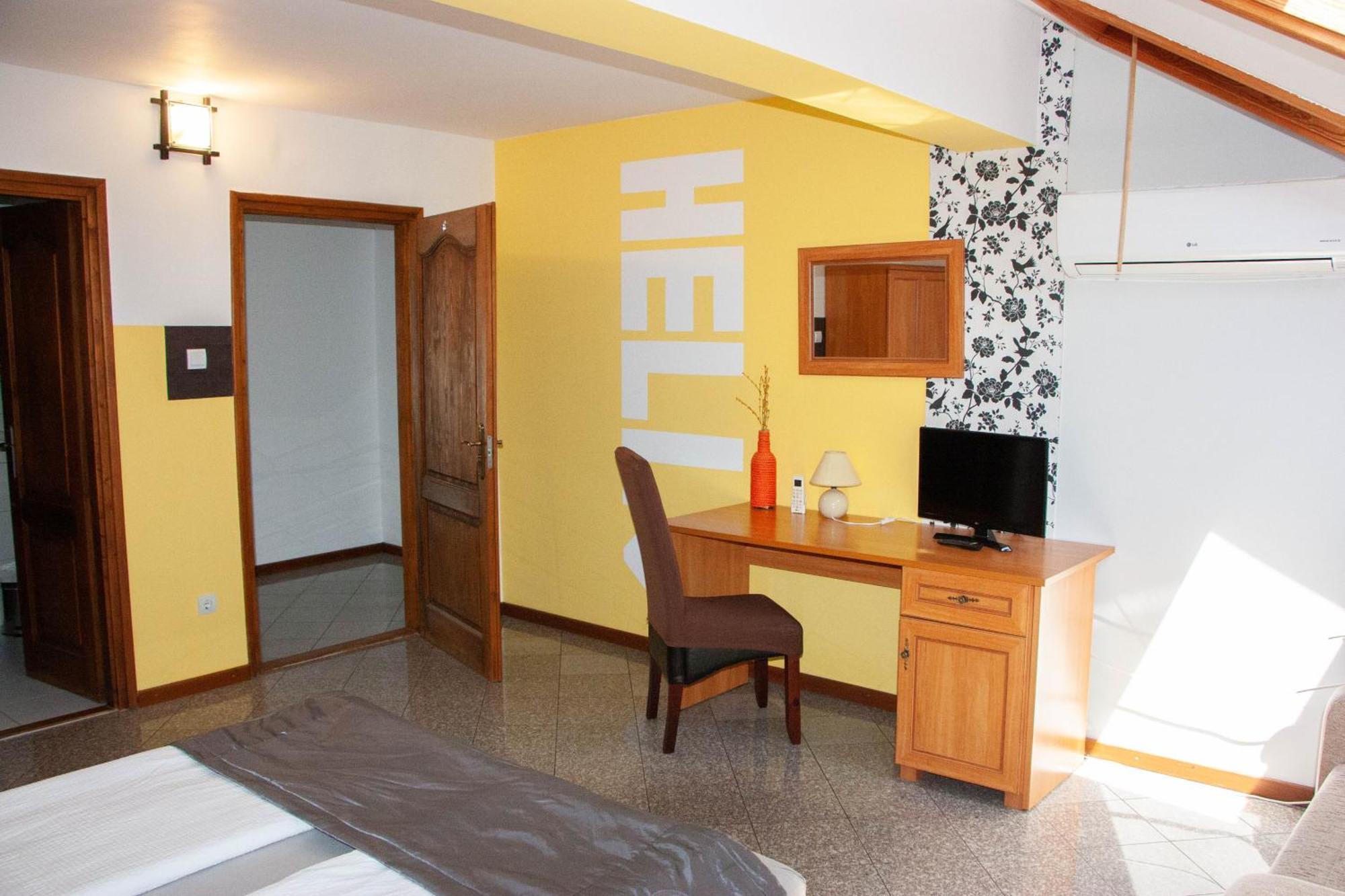 Hotel Aquarius Vendeghaz Szegedin Exterior foto