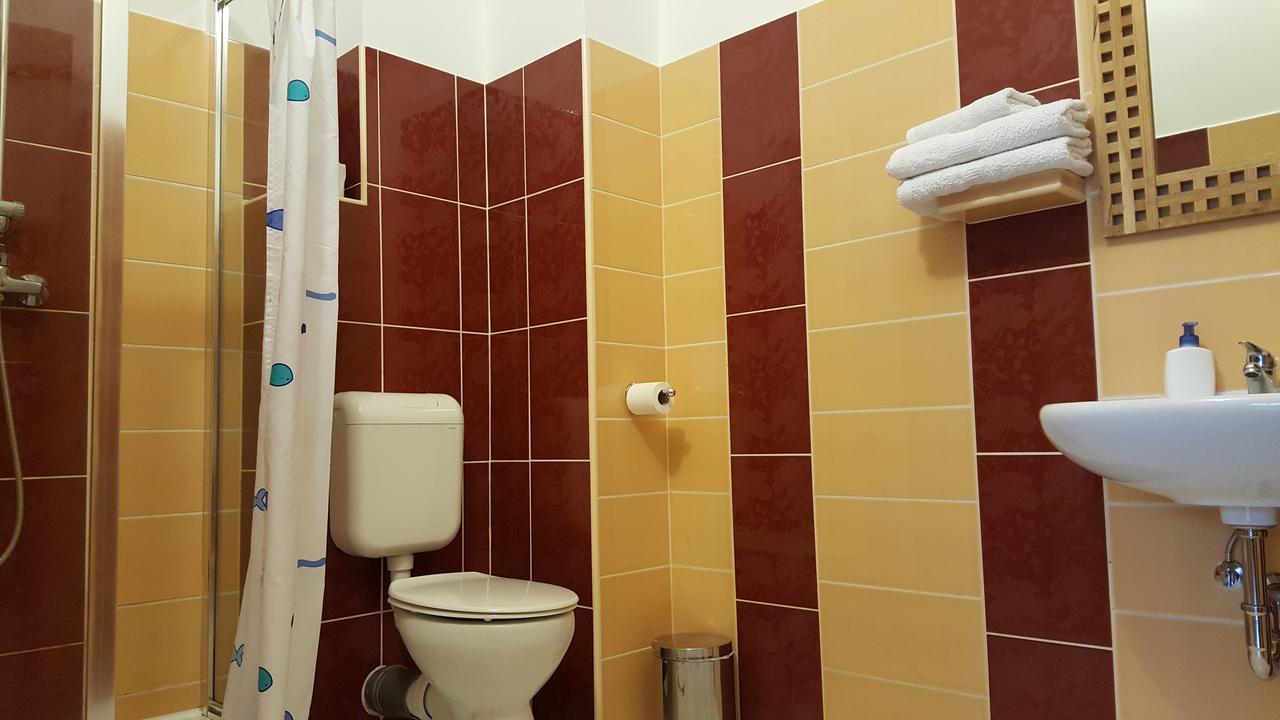 Hotel Aquarius Vendeghaz Szegedin Exterior foto